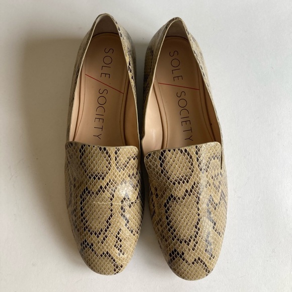 Sole Society Cream Brown Snake Print Leather Loafers size 8 - Picture 6 of 15